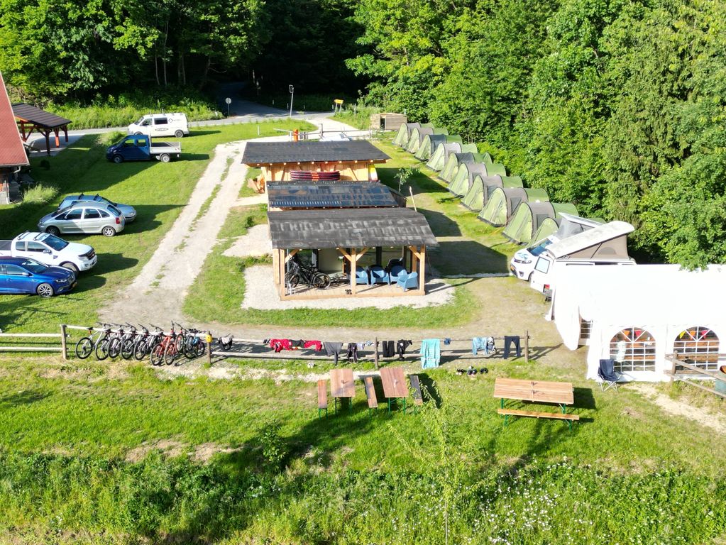 Camping Slovenie van bovenaf